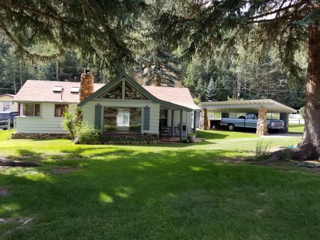 Primary Photo - 1481 Chicago Creek Rd