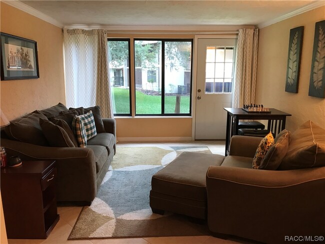 Building Photo - 300 E Glassboro Ct