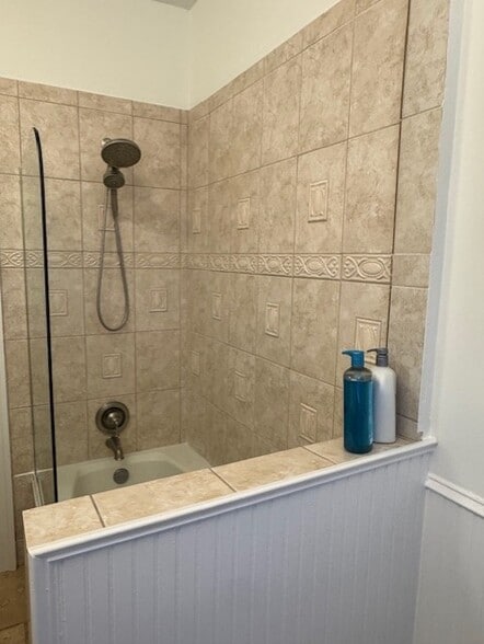 Building Photo - 71 17th St NE