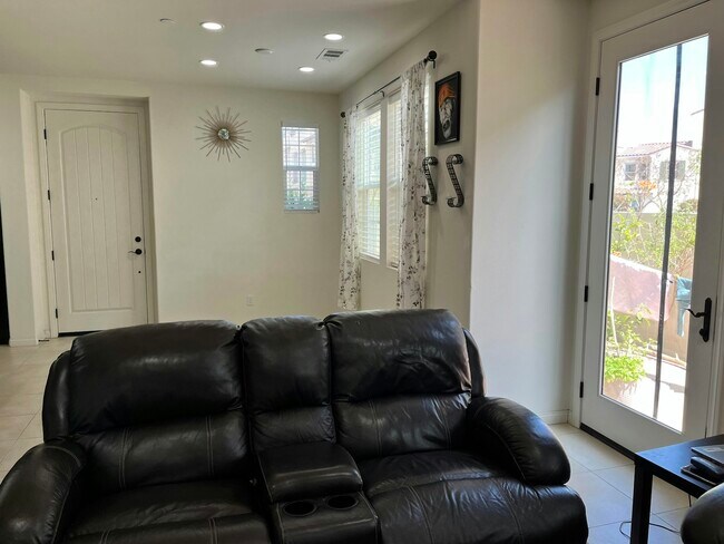 Building Photo - 16251 Veridian Circle