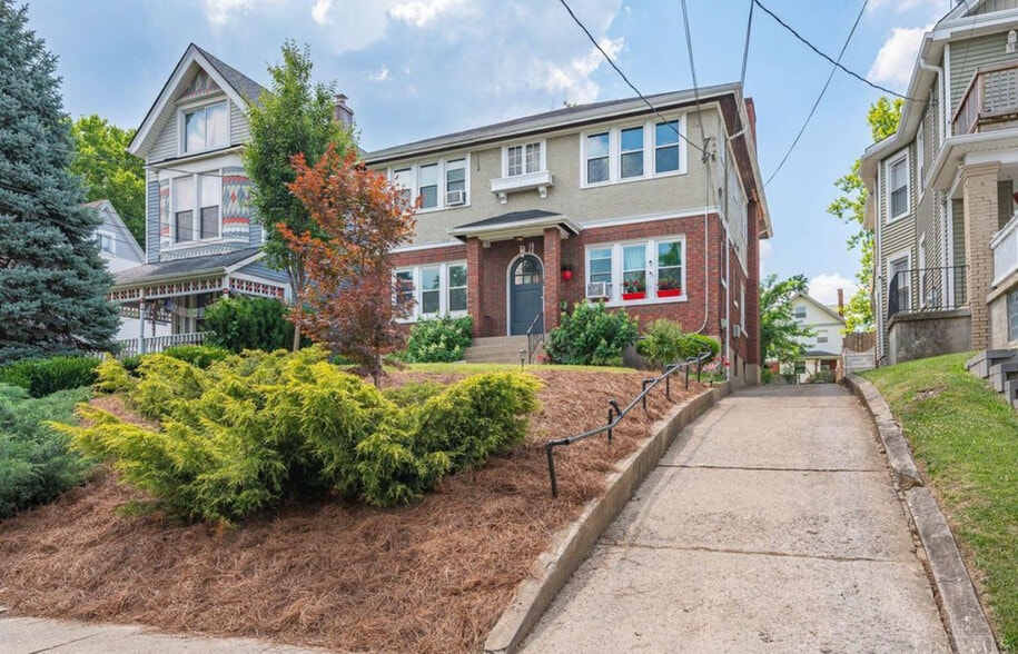 Primary Photo - 1535 Blair Ave