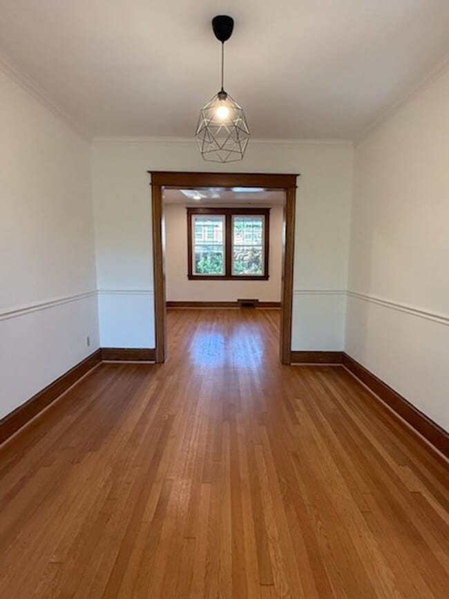 Building Photo - UPDATED 4/BR in Glover Park!
