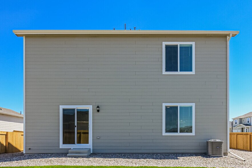 Building Photo - 923 Gianna Ave