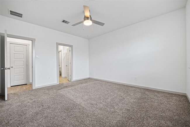 Building Photo - 12820 Tokenhouse Ln