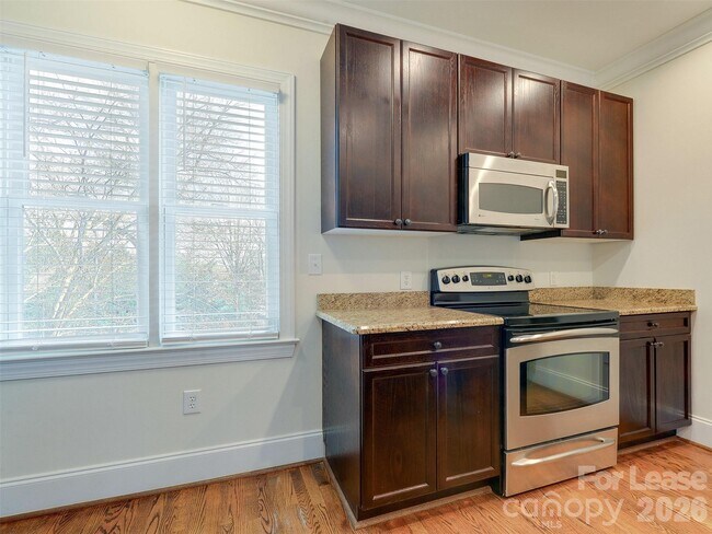 Building Photo - 100 N Laurel Ave