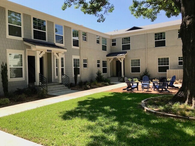 Building Photo - 6304 Prospect Ave