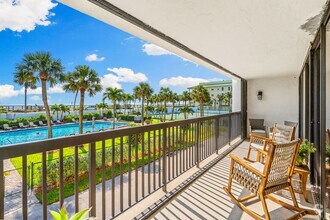 Building Photo - Oceanview 2 BR 2 BA in Vero Beach Turnkey ...