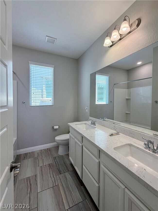 Building Photo - 67 Berneri Dr