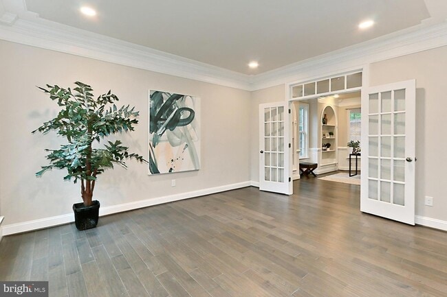 Building Photo - 6526 Dearborn Dr