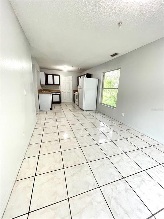 Building Photo - 9945 Wheatberry Ct