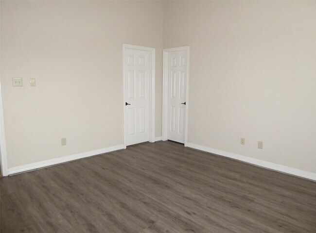 Building Photo - 10225 Wood Fern Ct