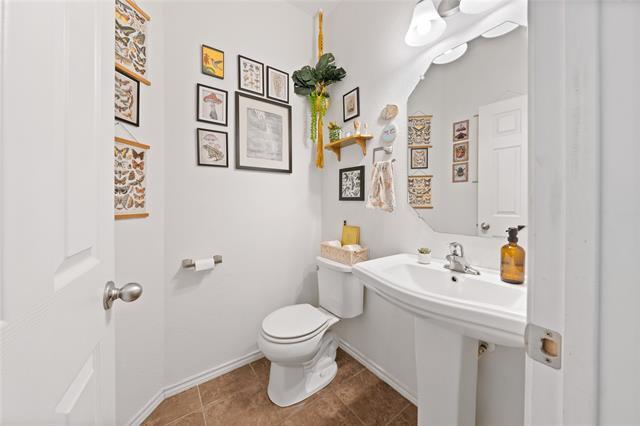 Building Photo - 5516 Pinery Dr