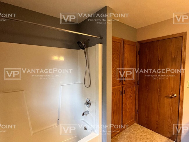 Building Photo - 2925 Baylite Dr