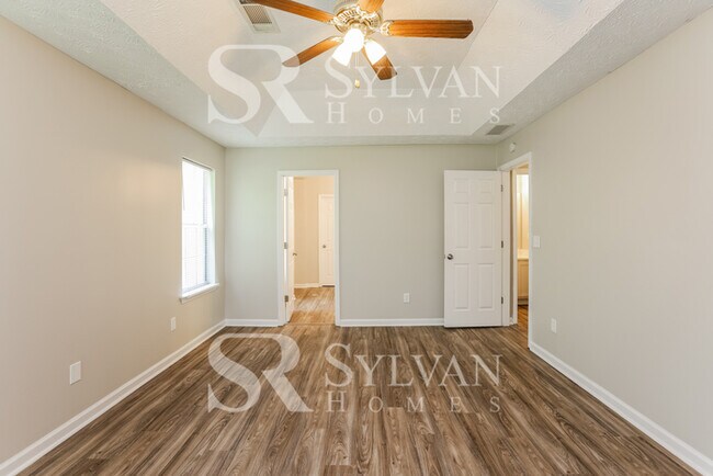 Building Photo - At Last, This Is What You Have Been Searching For!