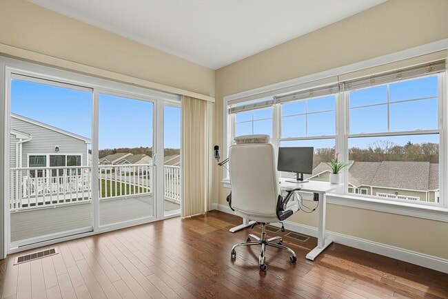 Building Photo - 52 Logan's Run