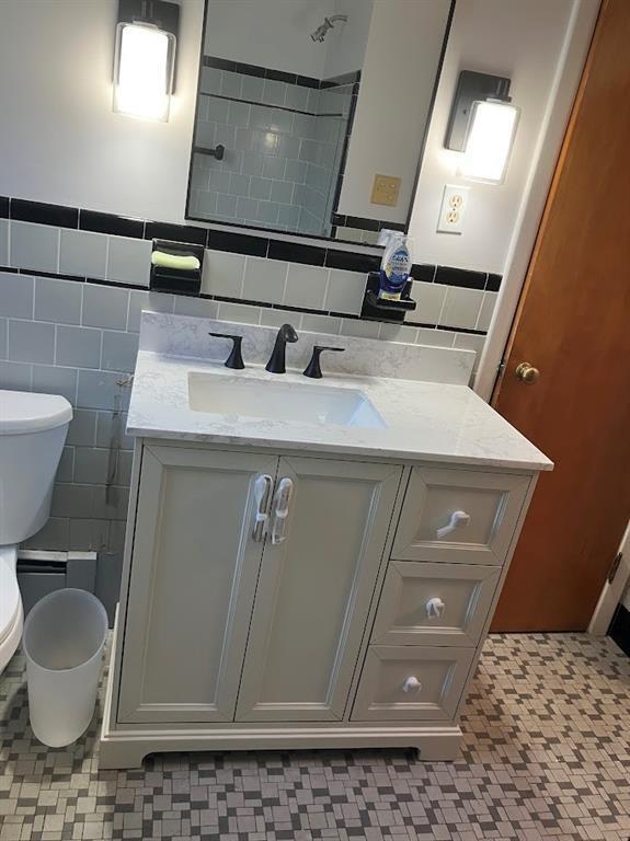 Building Photo - 56 Partition St