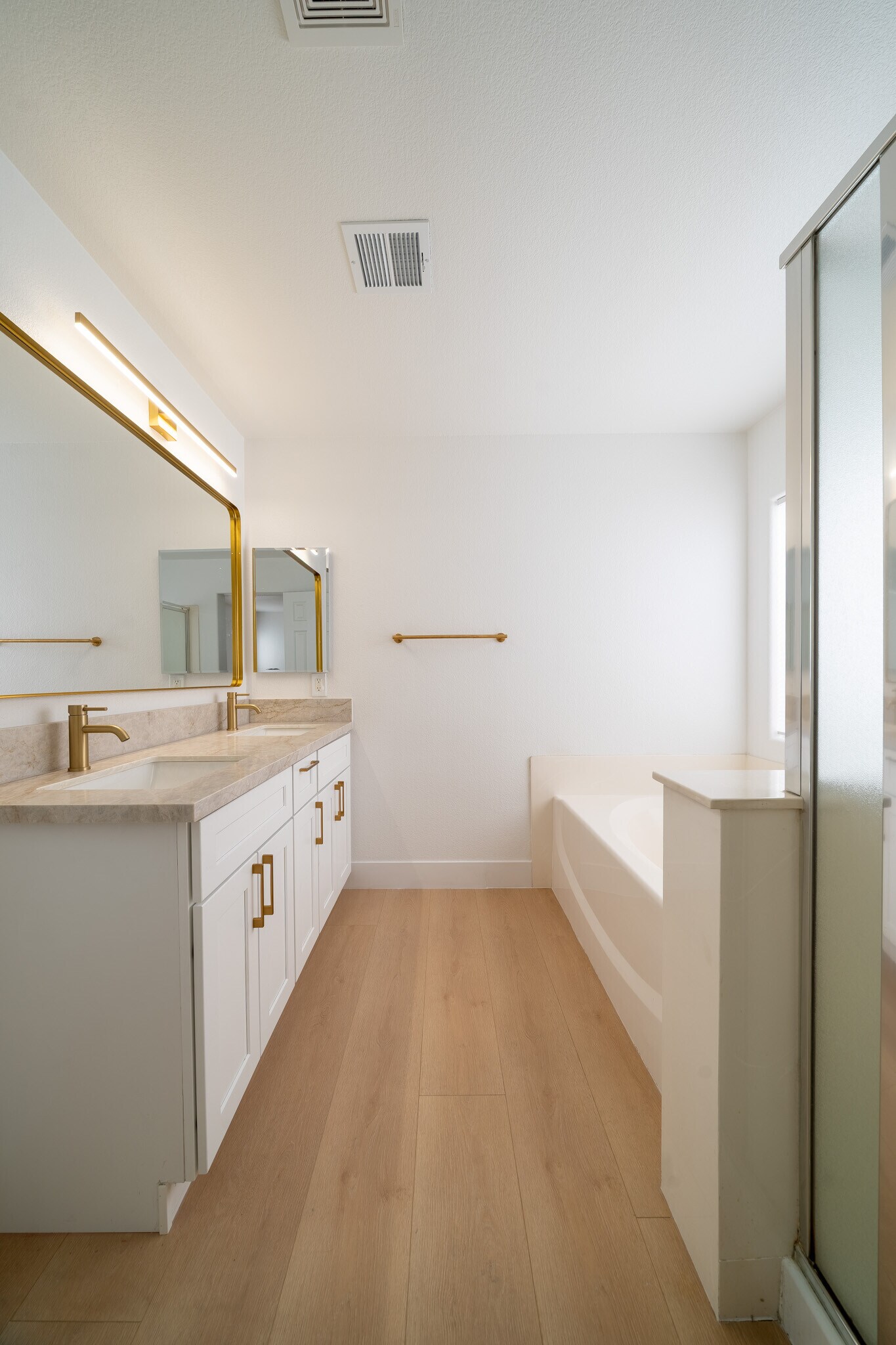 Building Photo - 504 Lacabana Beach Drive