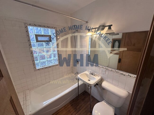 Building Photo - 1603 E Hampshire St