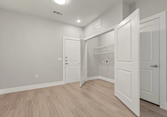 Building Photo - 13411 FM812