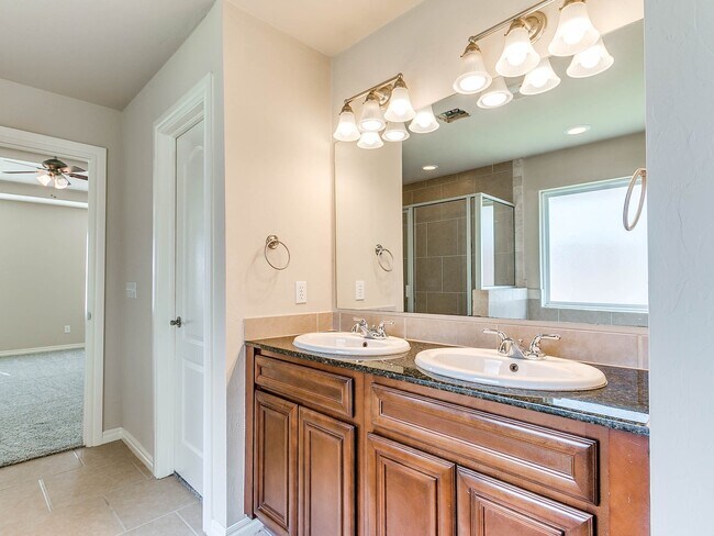 Building Photo - 2724 Busheywood Dr