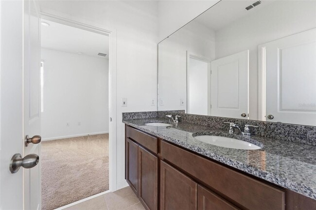 Building Photo - 1889 Seawall Wy