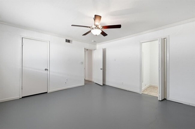 Building Photo - 2712 St Edwards Cir