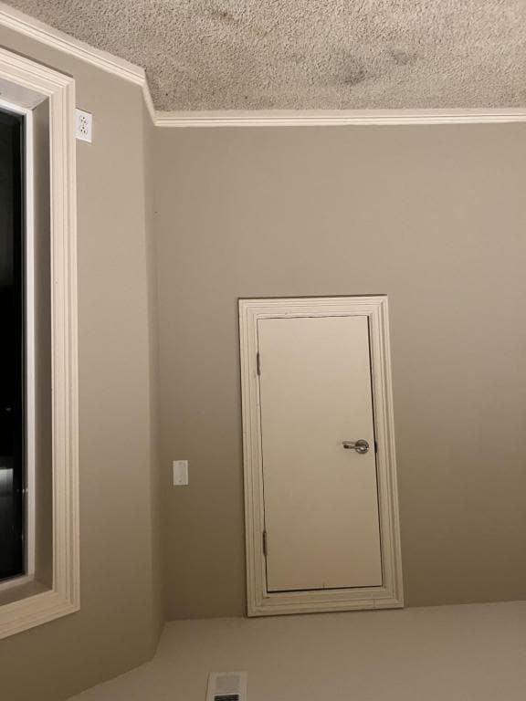 Building Photo - 15715 SE Bybee Dr