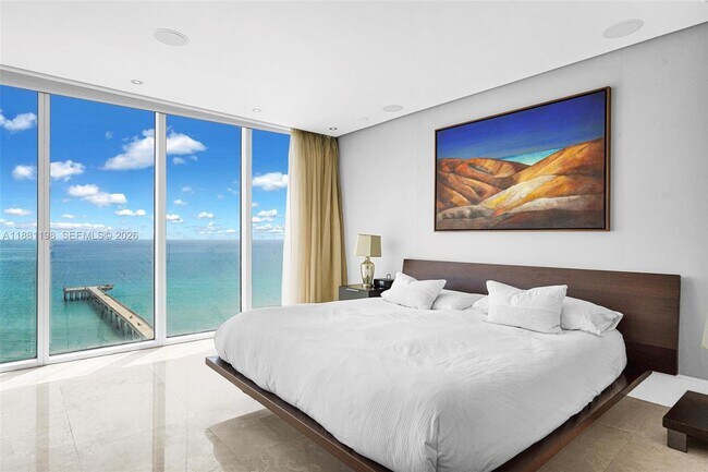 Building Photo - 16699 Collins Ave