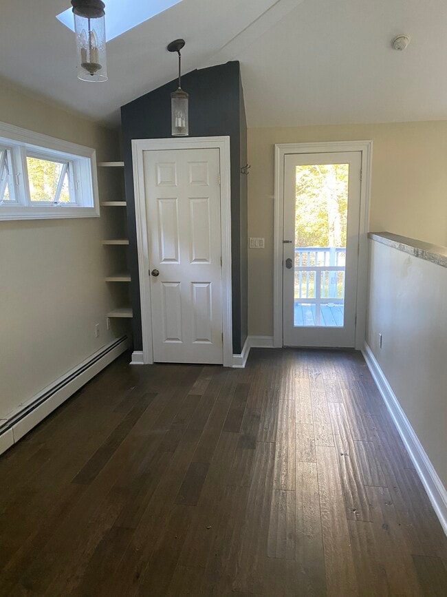 Building Photo - 12 Milham Rd