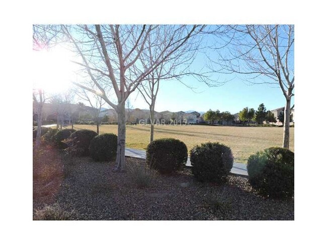 Building Photo - Large 4 bedroom home!  A must see!