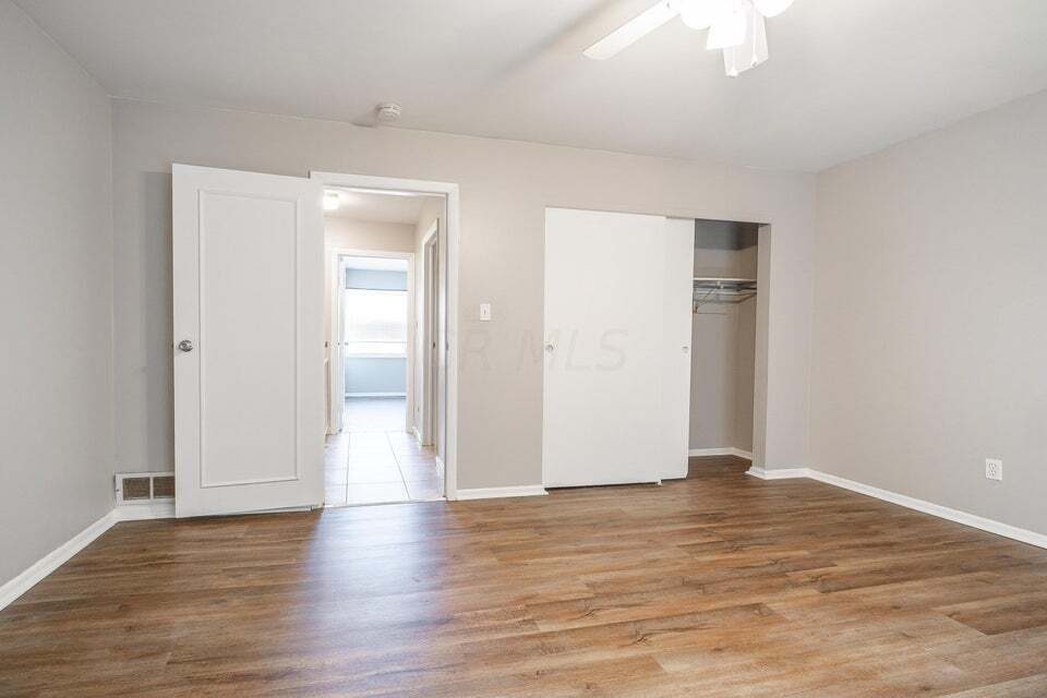 Building Photo - 106 Tarryton Ct E