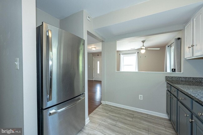 Building Photo - 2416 Fort Dr