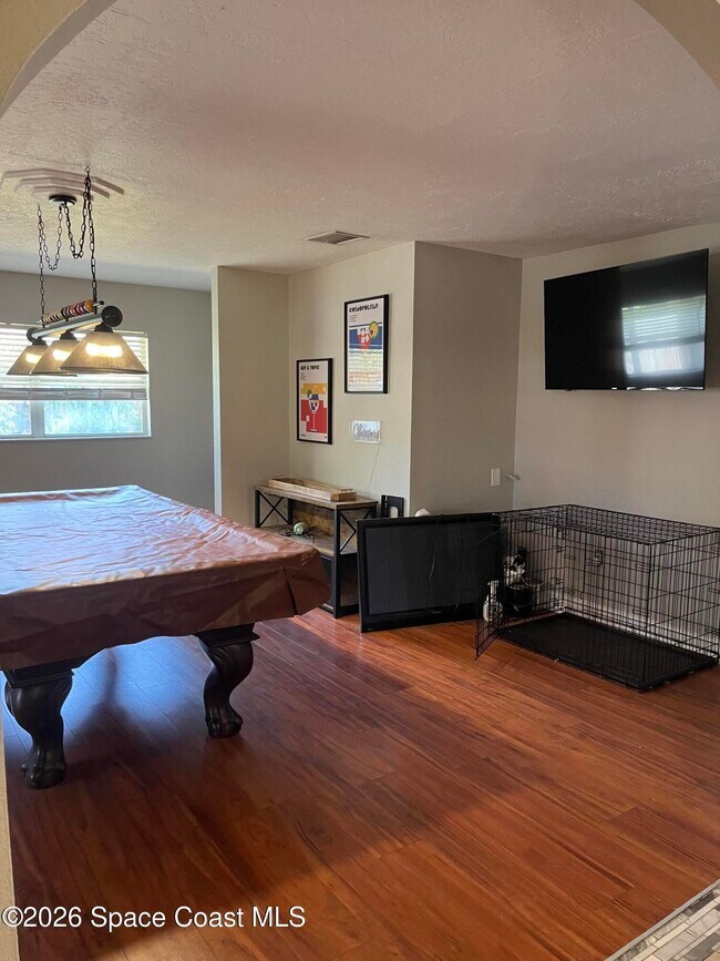 Building Photo - 377 Emerson Dr NW