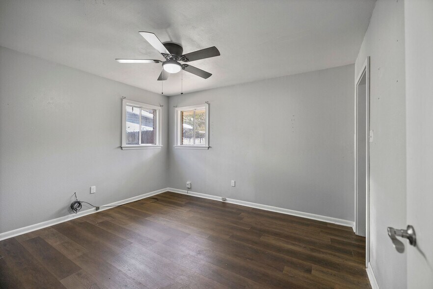 Building Photo - 124 Florence Dr