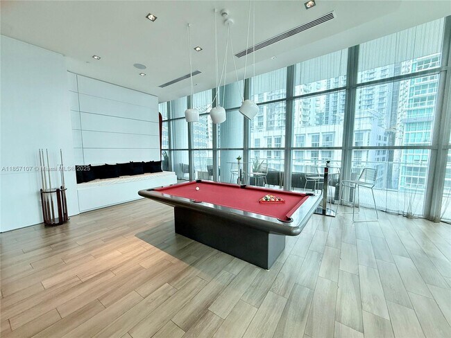 Building Photo - 1100S S Miami Ave