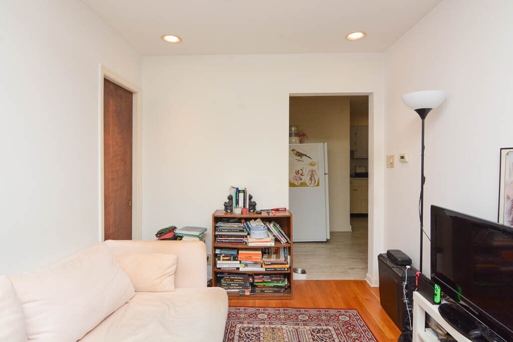 Building Photo - 2129 N Mozart St