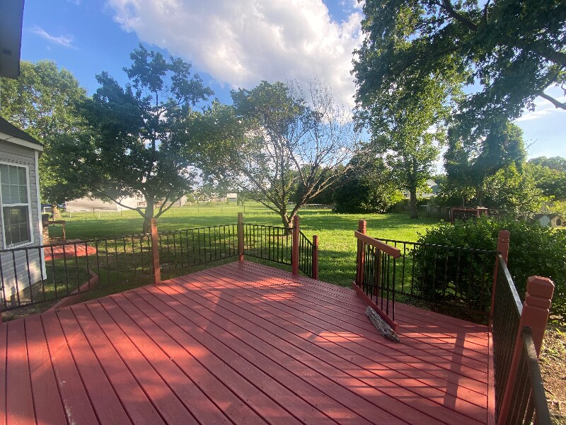 Building Photo - 334 Stoney Creek Dr