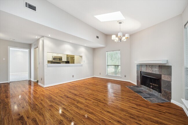 Building Photo - 2277 S Kirkwood Rd