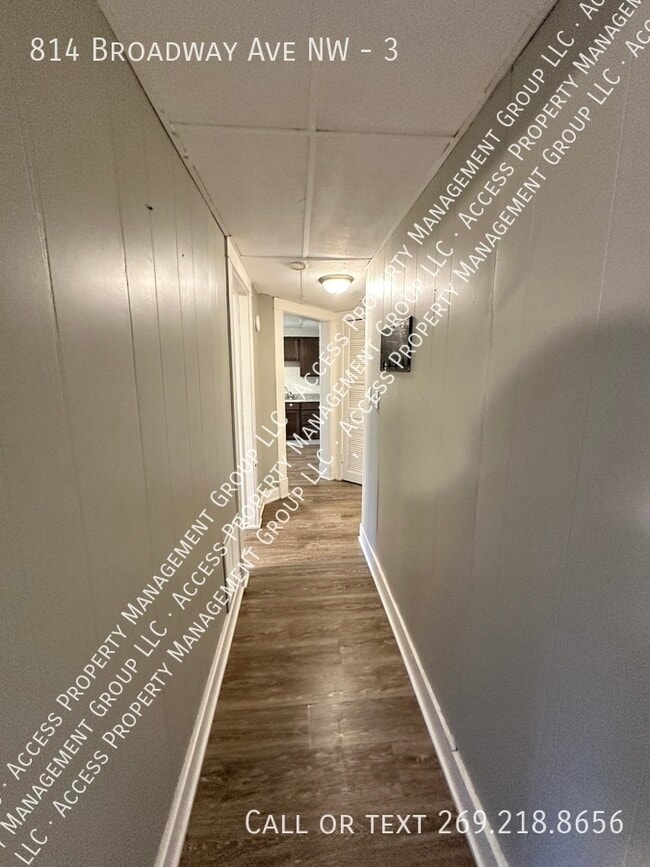 Building Photo - 814 Broadway Ave NW