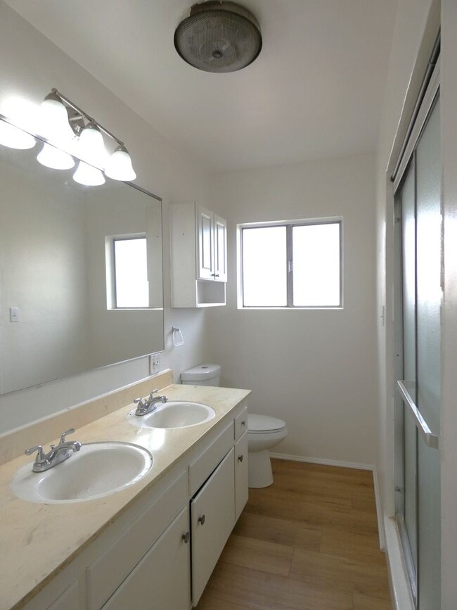 Building Photo - **Available NOW in Whittier!**