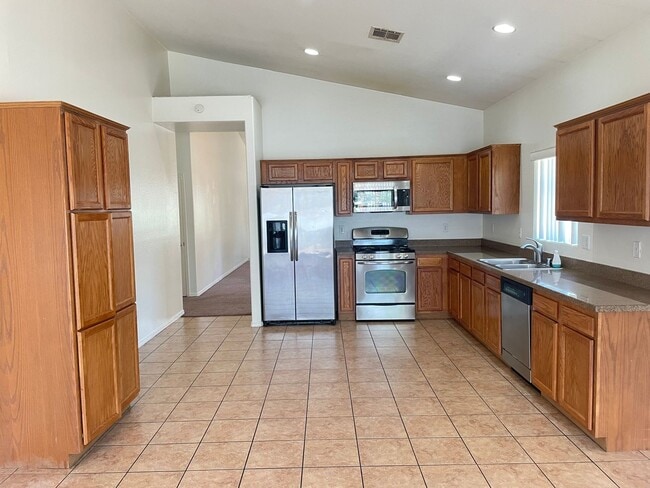 Building Photo - 4306 Cottontail Ln