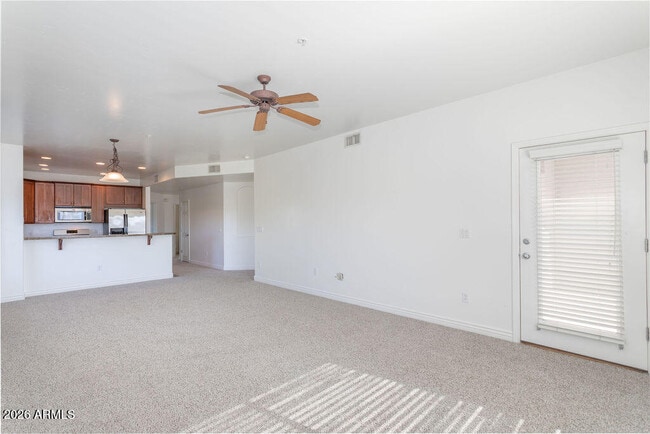 Building Photo - 5450 E Deer Valley Dr