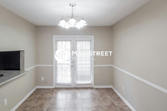 Building Photo - 3 Bedroom Pet-Friendly Home in Memphis, TN with Main Street Renewal
