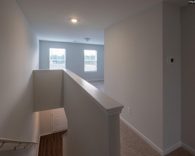 Building Photo - 572 Whippoorwill Dr