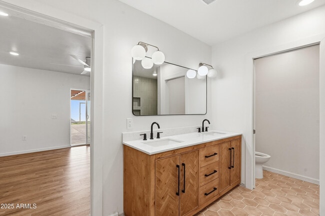 Building Photo - 21047 S 156th St