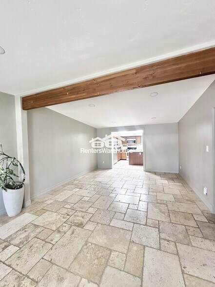 Building Photo - 4707 E Montecito Ave
