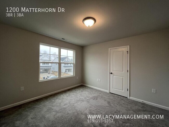 Building Photo - 1200 Matterhorn Dr