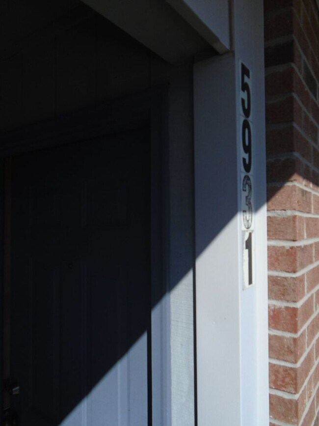 Building Photo - Timberlake  Apartments