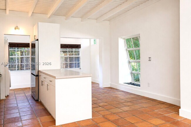Building Photo - 4134 Ventura Ave