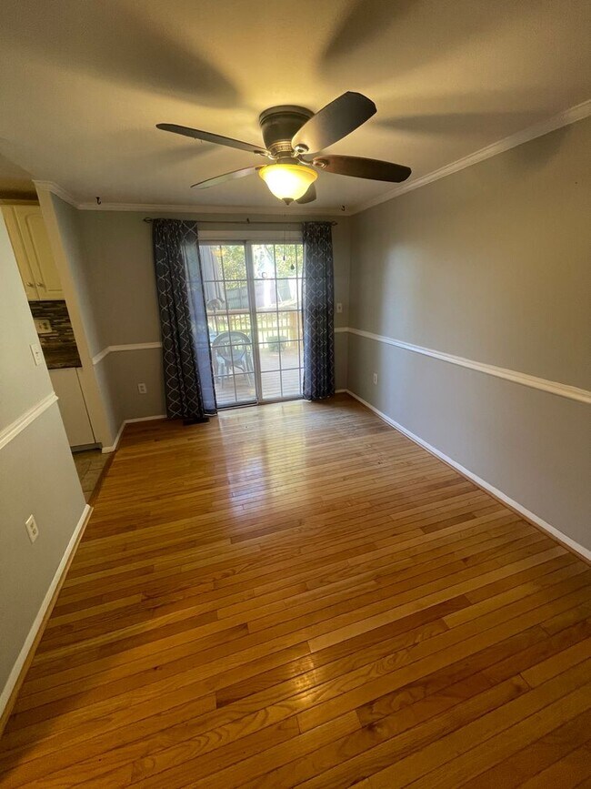 Building Photo - 7964 Covington Ave